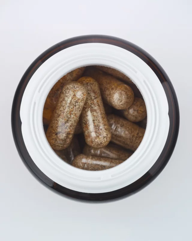 So sieht sie aus – die neue Leichtigkeit für deine Leber. Unsere Bio-Mariendistel Pflanzenkapseln vereinen Tradition & Moderne: pure Pflanzenkraft, verpackt in praktischer Form. 🌱 Ideal für den Alltag. Schon probiert?

#drapal #mariendistel #pflanzenkapseln #bioqualität #naturprodukt #gesundundleicht #familientradition